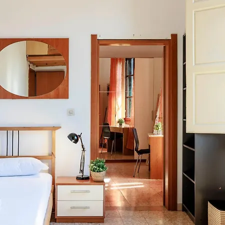 Faenza Huge Apartment-2