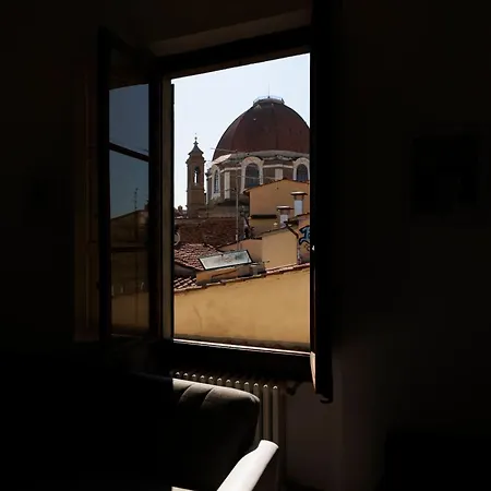 Faenza Huge Apartment-3